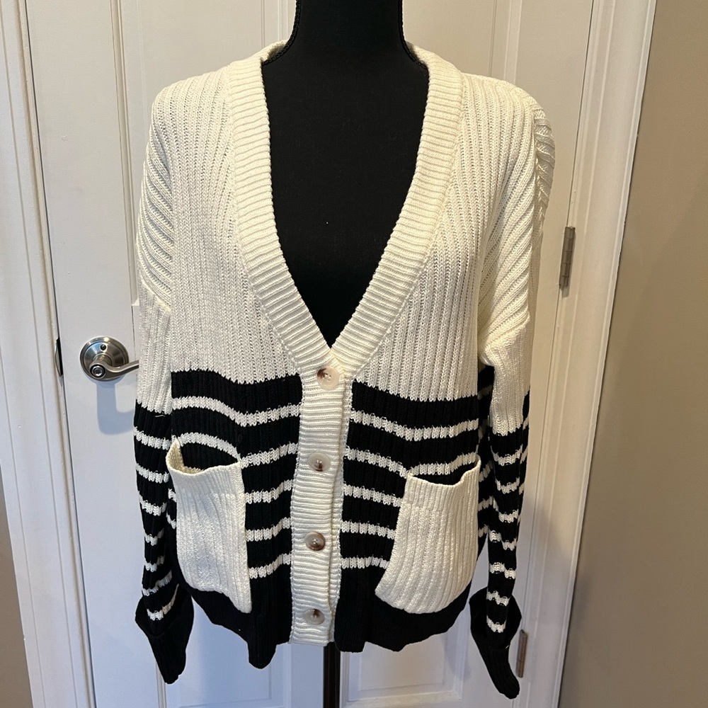 NWT Polgram Grandfather Cardigan Sweater, Cream and Black, Size L